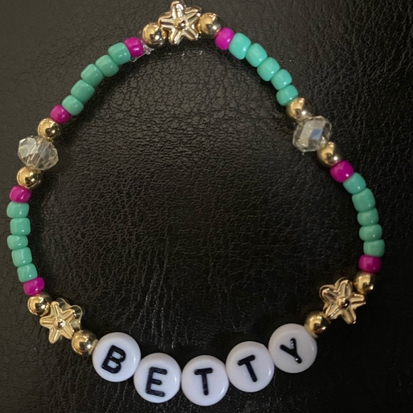 Betty Taylor Swift Handmade Friendship Bracelet - Picture 2 of 2